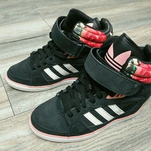 Adidas Rose Petals Wedges 6.5(Clean & Disinfected)
